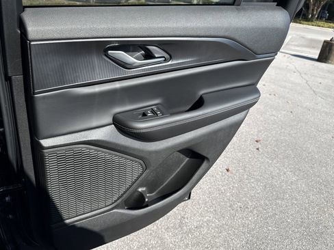 New 2025 Jeep Grand Cherokee Altitude AWD/4WD image 37