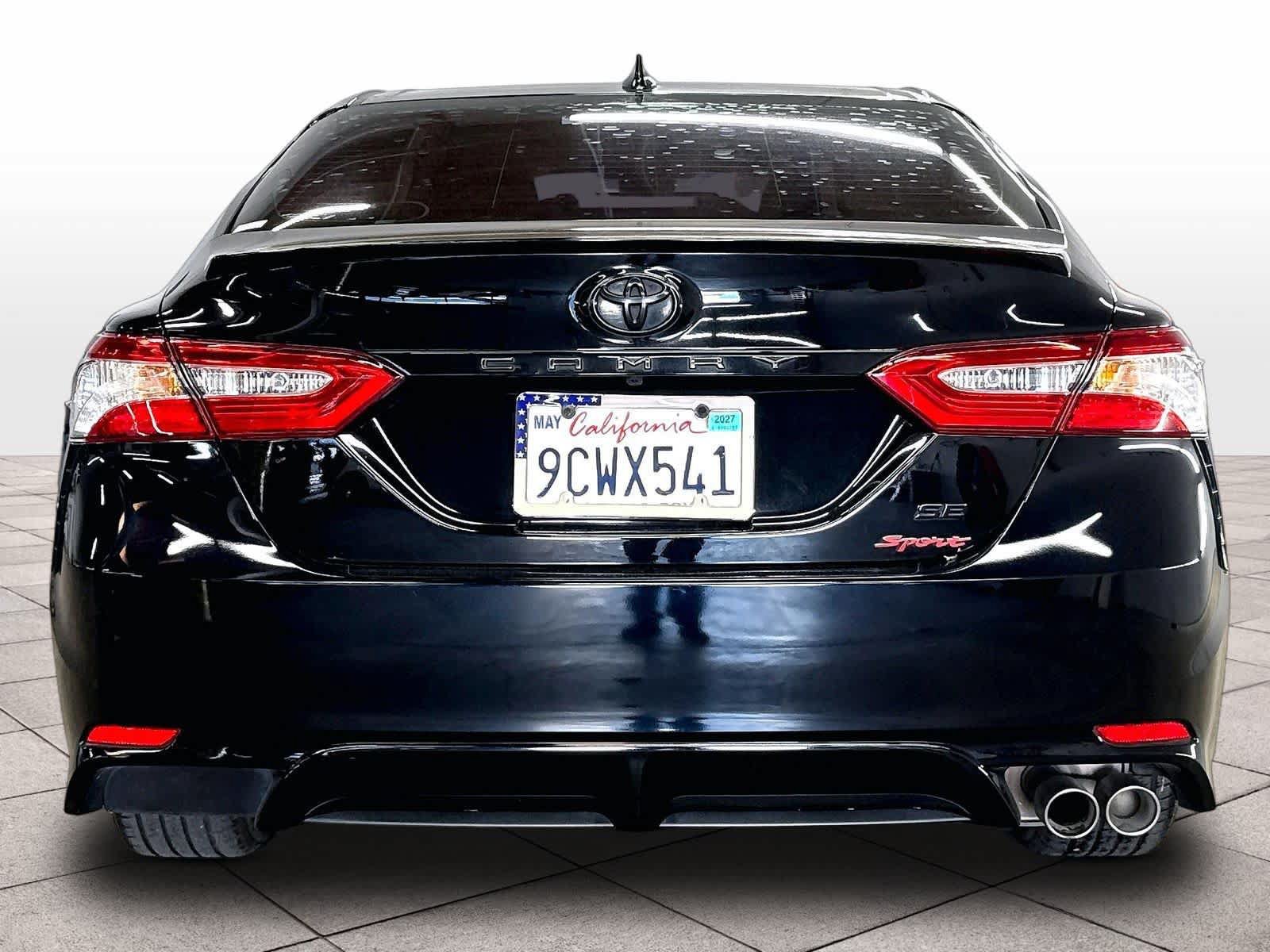 Used 2020 Toyota Camry SE FWD image 7