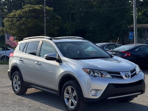 Used 2015 Toyota RAV4 XLE FWD image 5