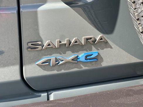 Used 2025 Jeep Wrangler Unlimited Sahara AWD/4WD image 33