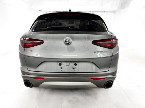 Used 2020 Alfa Romeo Stelvio Ti w/ Active Blind Spot Package AWD/4WD image 5