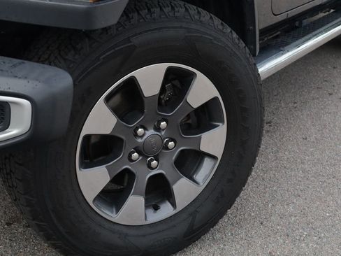 Used 2019 Jeep Wrangler Unlimited Sahara image 19