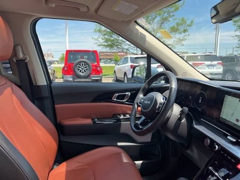 Used 2024 Kia Carnival SX Prestige FWD image 43