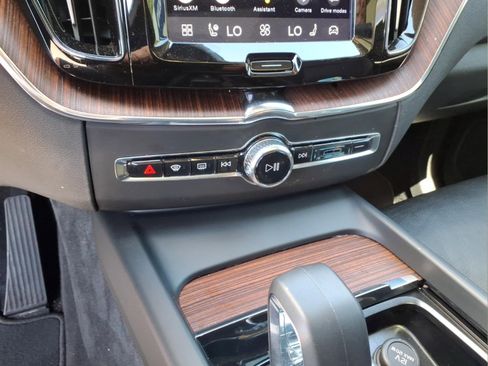 Used 2023 Volvo XC60 B5 Plus w/ Climate Package AWD/4WD image 28