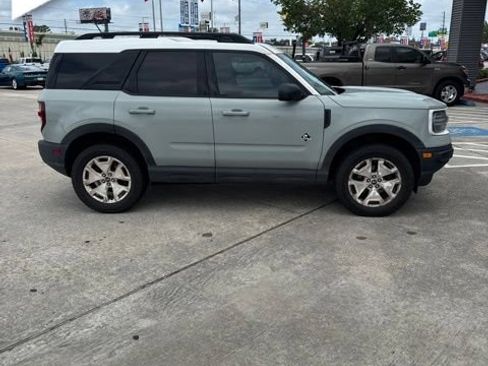 Used 2022 Ford Bronco Sport Outer Banks w/ Tech Package AWD/4WD image 2