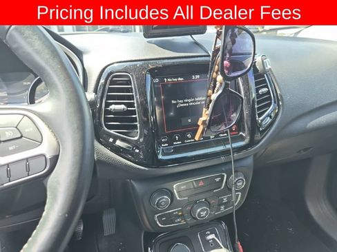 Used 2018 Jeep Compass Limited w/ Navigation Group AWD/4WD image 6