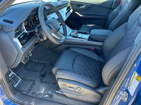 New 2026 Audi SQ7 Prestige AWD/4WD image 9