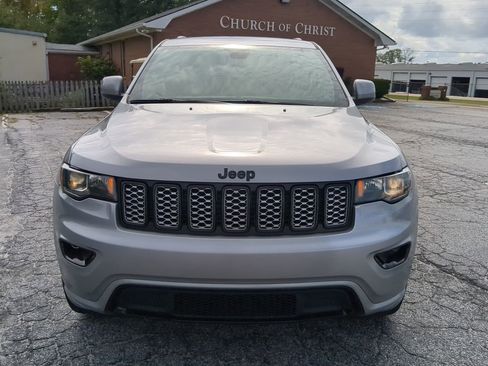Used 2021 Jeep Grand Cherokee Laredo X image 7