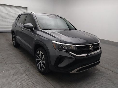 Used 2022 Volkswagen Taos SE FWD image 13