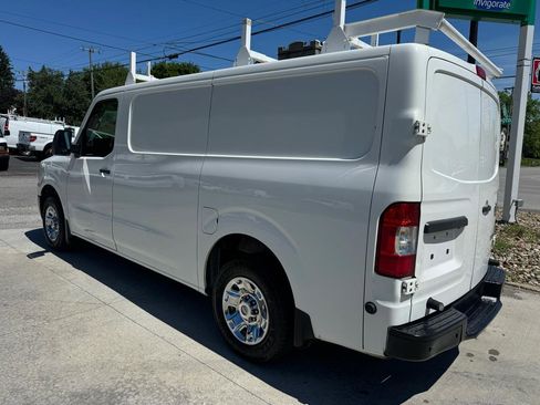 Used 2018 Nissan NV 2500 SV RWD image 3