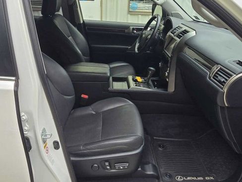 Used 2015 Lexus GX 460 w/ Navigation Package AWD/4WD image 17