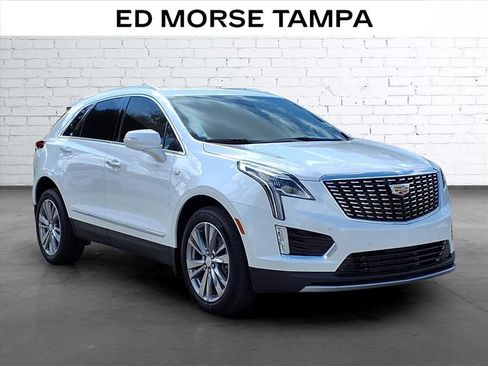 Certified 2024 Cadillac XT5 Premium Luxury FWD image 5
