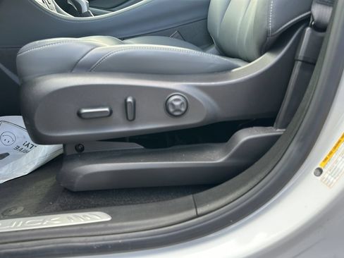 Used 2020 Buick Envision Essence FWD image 10