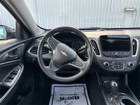 Used 2020 Chevrolet Malibu LT image 15