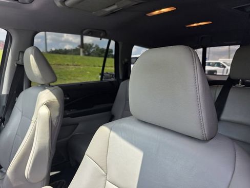 Used 2017 Honda Pilot Touring image 13