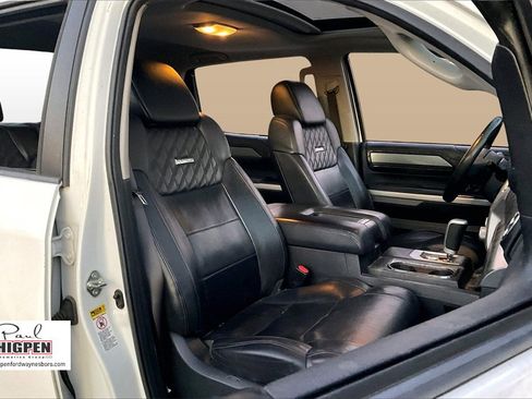 Used 2014 Toyota Tundra 4x4 CrewMax image 7