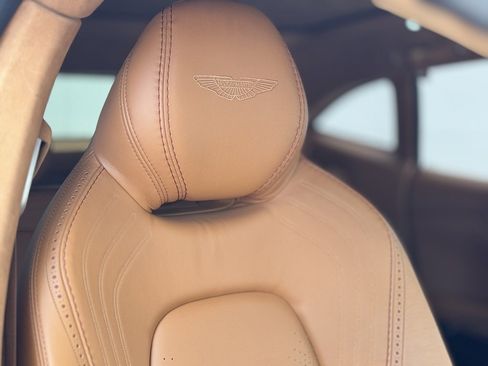 Used 2021 Aston Martin DBX image 35