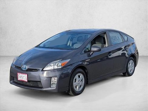 Used 2011 Toyota Prius Three image 1