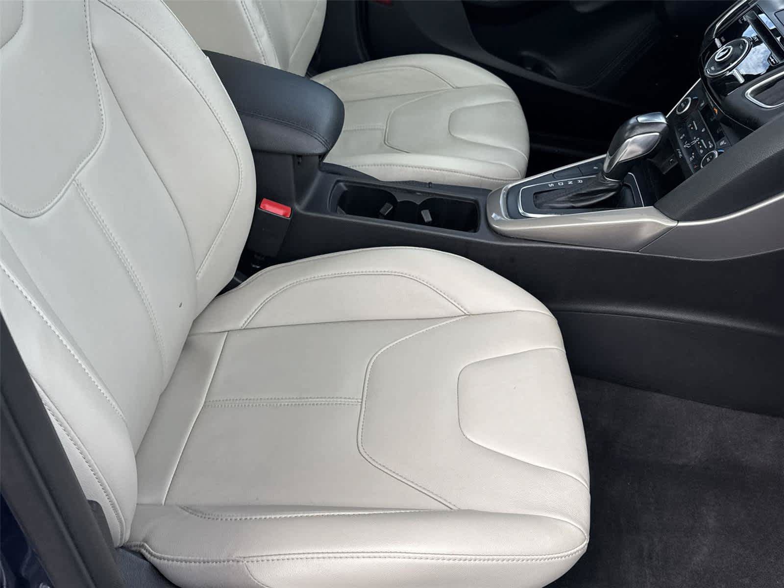 Used 2018 Ford Focus Titanium FWD image 17