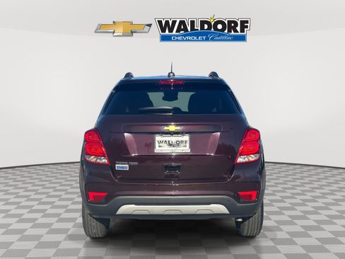 Certified 2022 Chevrolet Trax LT w/ LT Convenience Package image 5