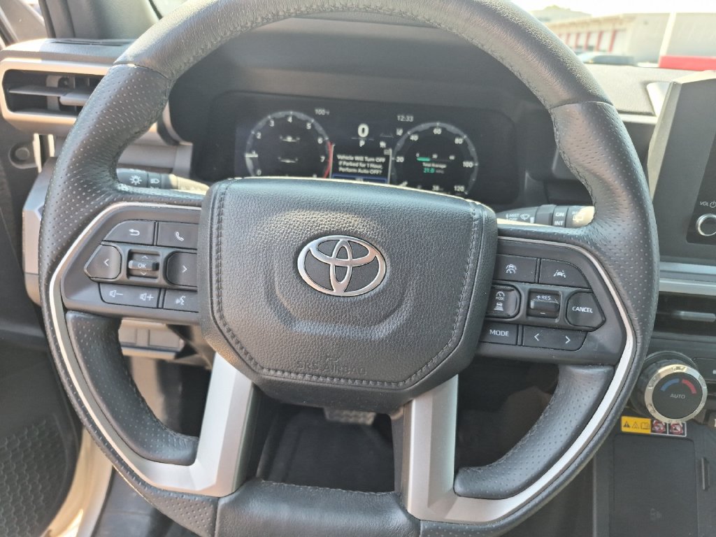 Used 2025 Toyota 4Runner TRD Off-Road AWD/4WD image 23