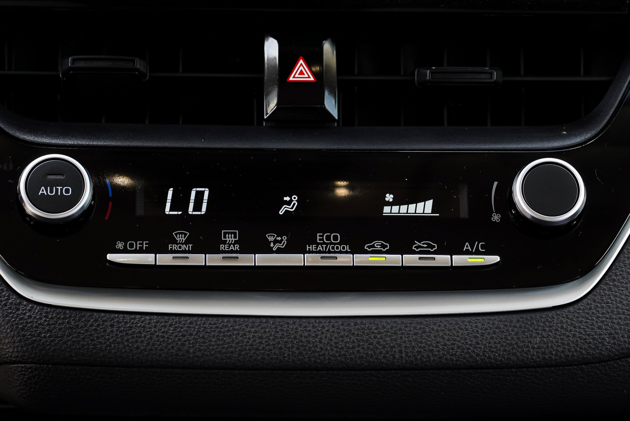 Certified 2024 Toyota Corolla LE FWD image 34