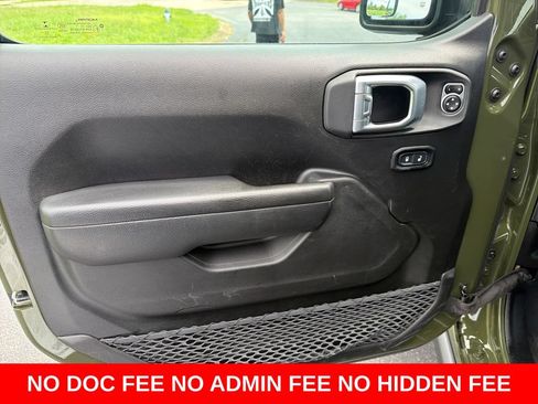 Used 2023 Jeep Gladiator Mojave w/ Cold Weather Group AWD/4WD image 13