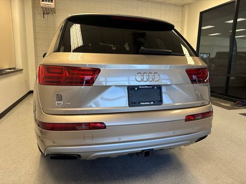 Used 2019 Audi Q7 3.0T Prestige w/ Prestige Package AWD/4WD image 20