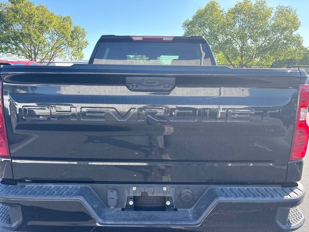 Used 2023 Chevrolet Silverado 1500 Custom RWD image 8
