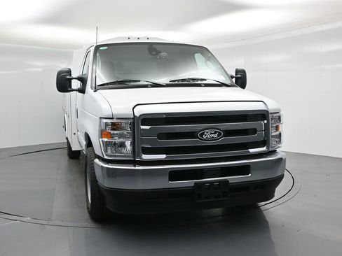New 2026 Ford E-350 and Econoline 350 Super Duty w/ Power Equipment Group image 52