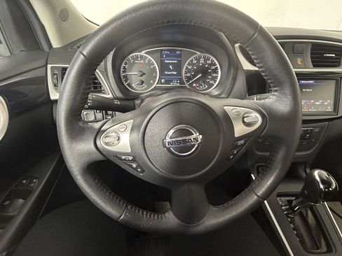 Used 2019 Nissan Sentra SV image 18