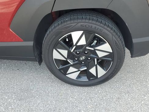 Used 2024 Hyundai Kona SEL FWD image 5