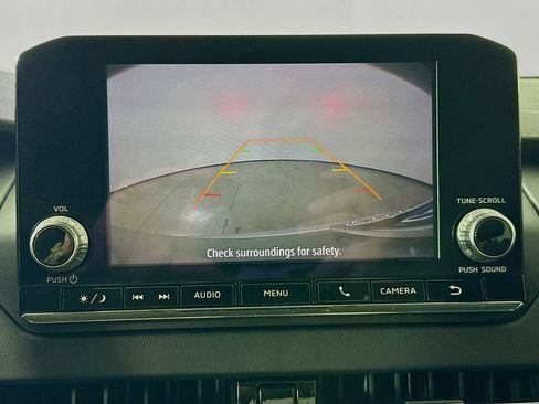 Used 2023 Mitsubishi Outlander SE FWD image 15