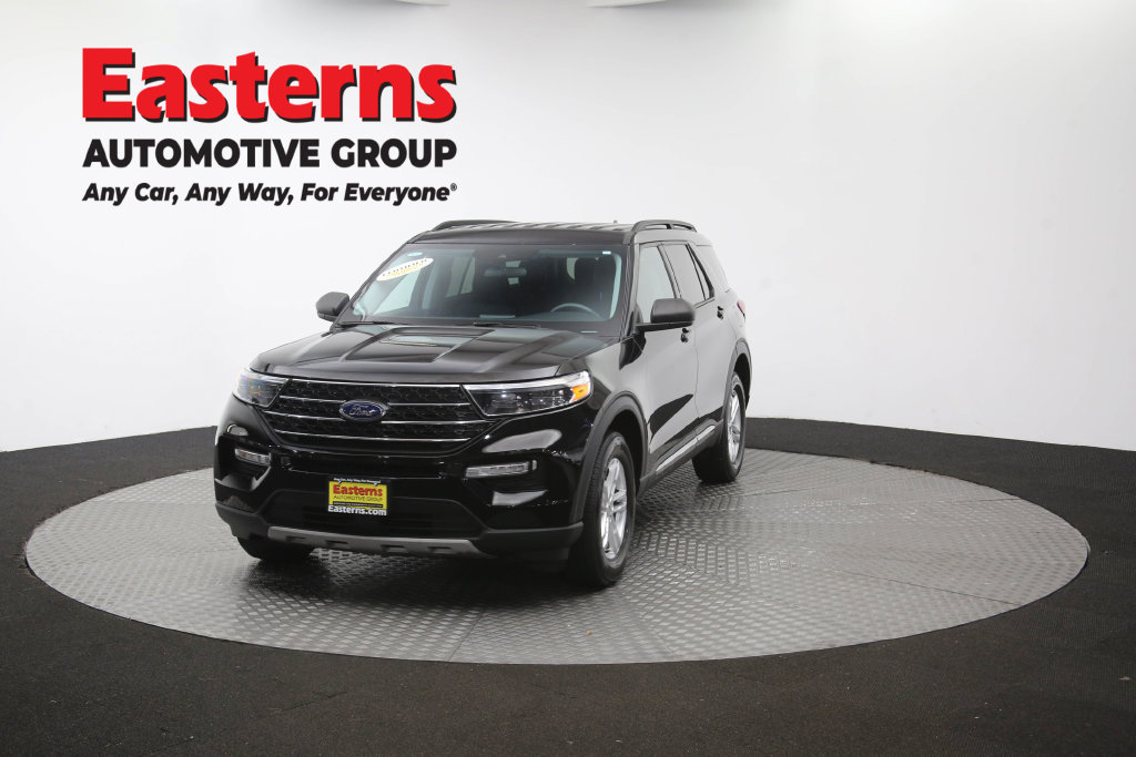 Used 2023 Ford Explorer XLT w/ Equipment Group 202A AWD/4WD image 56