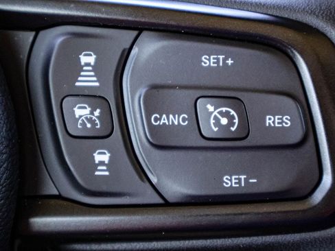 Used 2024 Jeep Wrangler Sport AWD/4WD image 32