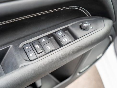 Used 2022 Jeep Compass High Altitude AWD/4WD image 19