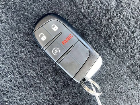 Used 2023 Jeep Renegade Altitude w/ Convenience Group I AWD/4WD image 9