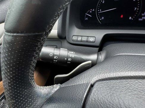 Used 2014 Lexus LS 460 w/ F Sport Package RWD image 24