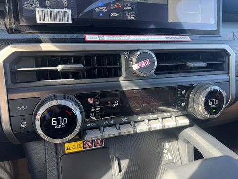 New 2026 Toyota 4Runner Limited image 27