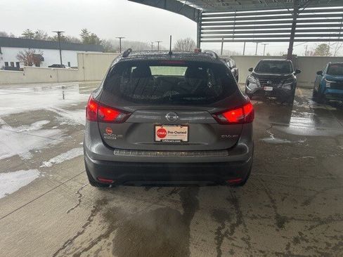 Used 2018 Nissan Rogue Sport SV image 4