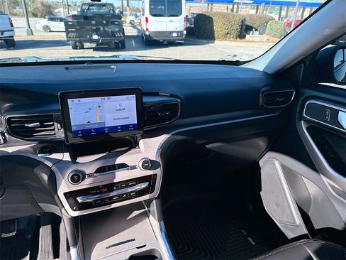 Used 2023 Ford Explorer XLT w/ Equipment Group 202A image 20