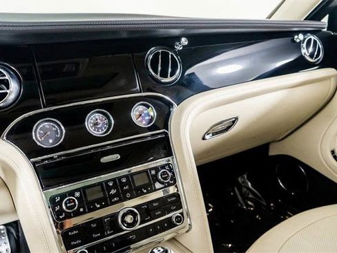Used 2016 Bentley Mulsanne Speed image 44