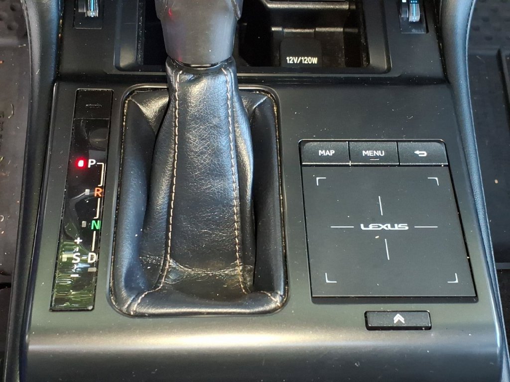 Used 2023 Lexus GX 460 Luxury w/ Sport Design Package AWD/4WD image 21