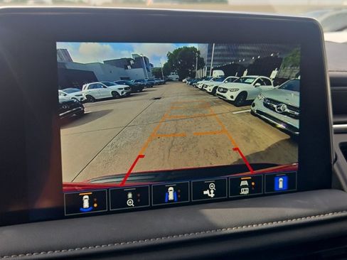 Used 2023 Chevrolet Tahoe LT w/ LT Signature Package RWD image 13