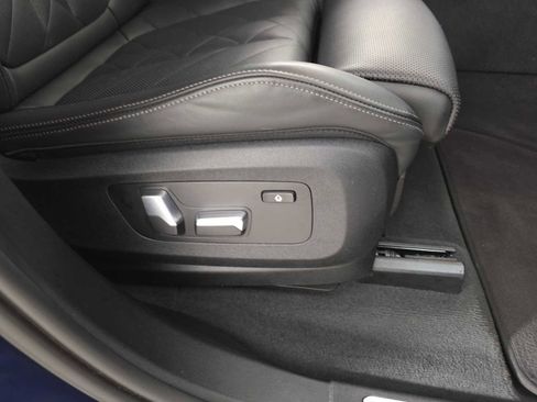 Used 2023 BMW X5 xDrive45e image 30