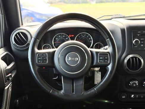 Used 2015 Jeep Wrangler Unlimited Sport w/ Connectivity Group image 46