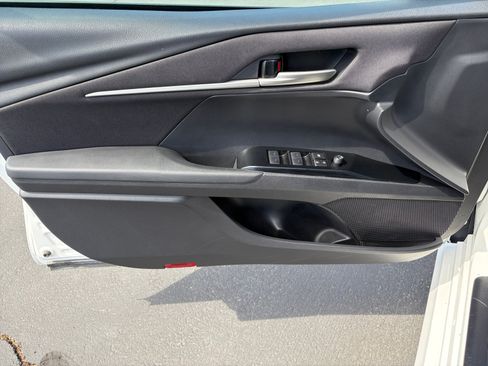Used 2025 Toyota Camry LE FWD image 9