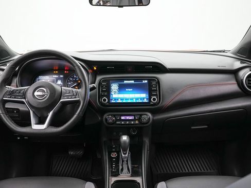 Used 2023 Nissan Kicks SR w/ SR Premium Package FWD image 15