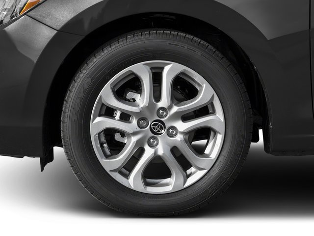 Used 2017 Toyota Yaris iA FWD image 11
