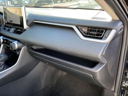 Used 2024 Toyota RAV4 LE image 17